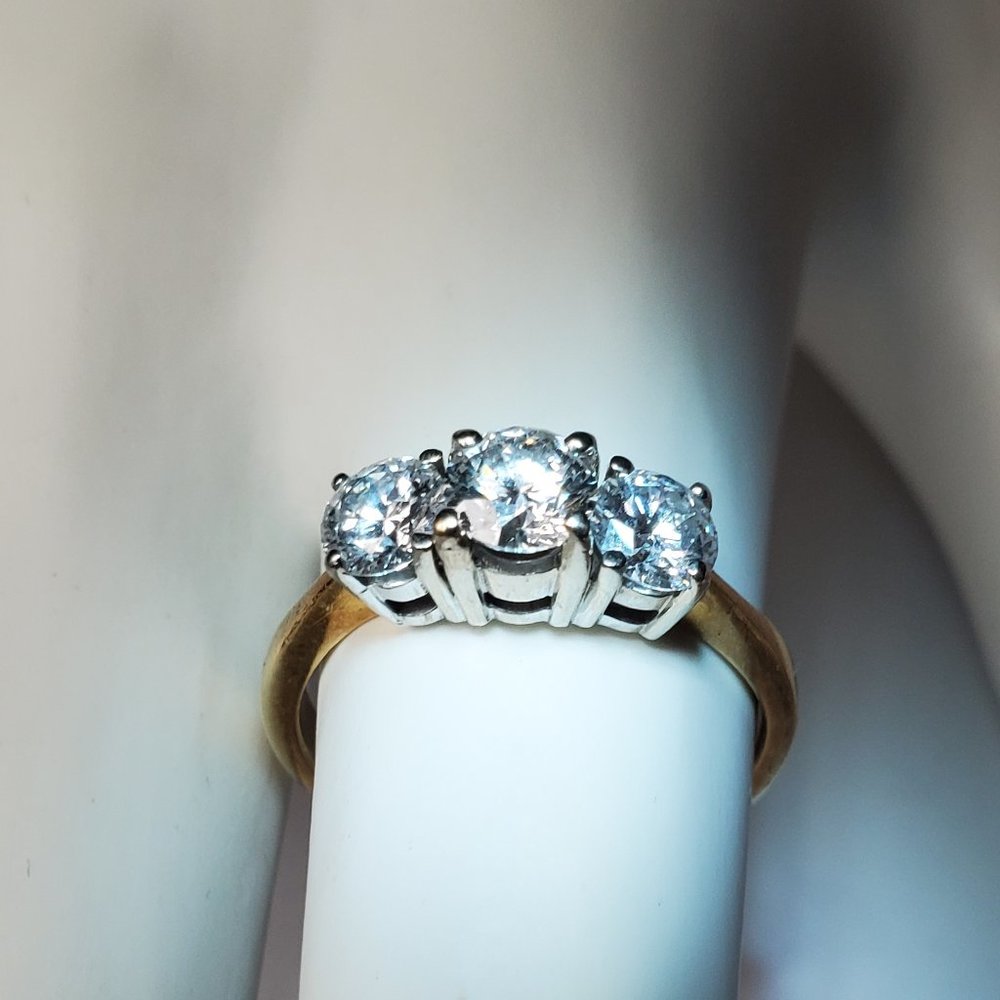 18K white gold women’s diamond ring - Picture 6 of 10